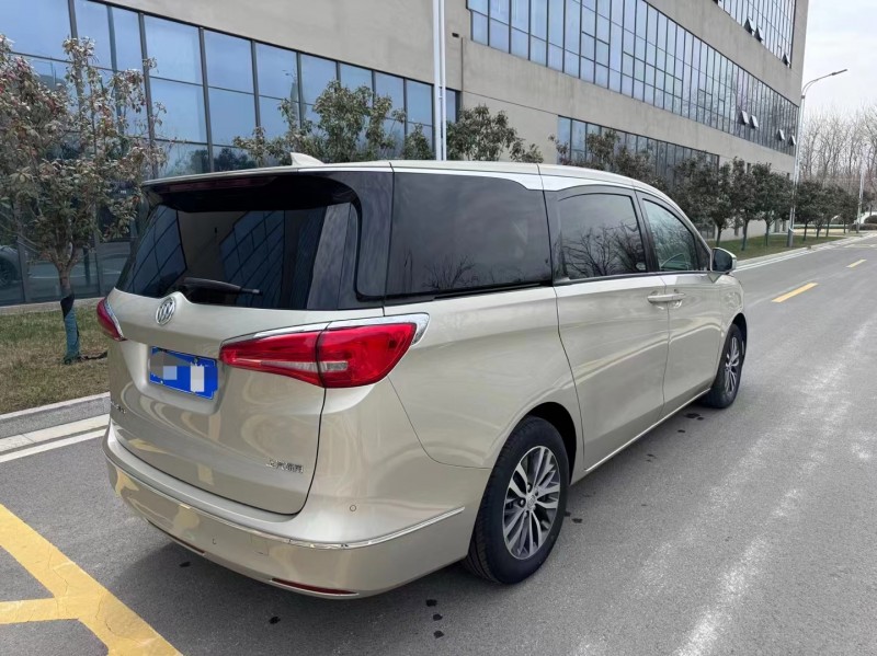 徐州18年别克GL84