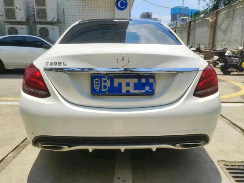 广州17年奔驰C9