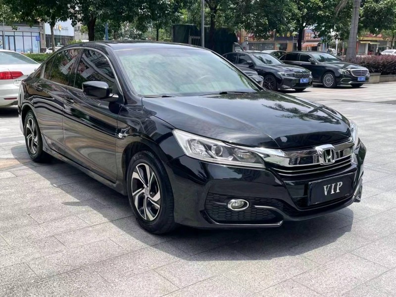 广州18年本田雅阁3