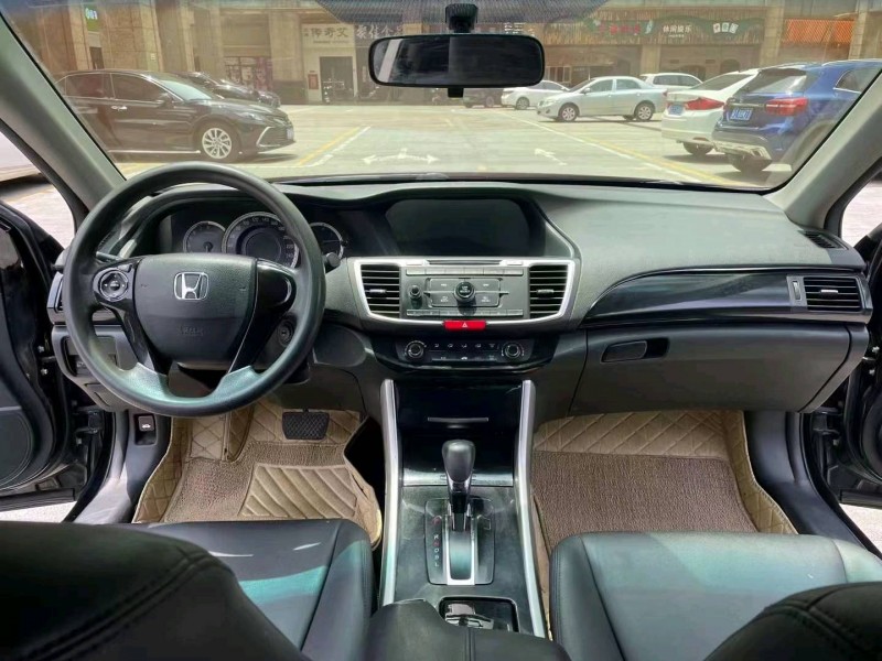 广州18年本田雅阁8