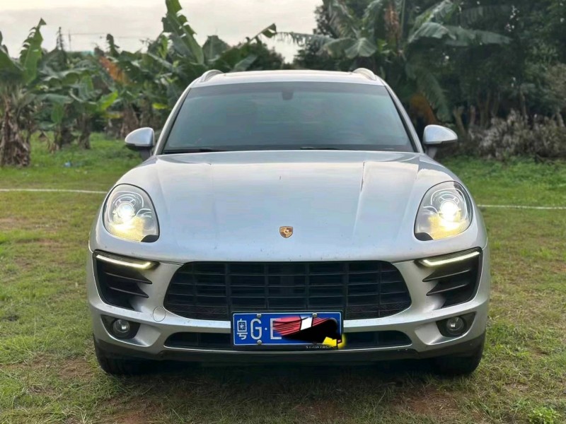 广州14年保时捷Macan1