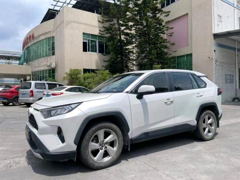东莞20年丰田RAV43