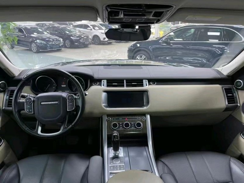 东莞17年路虎揽胜运动5