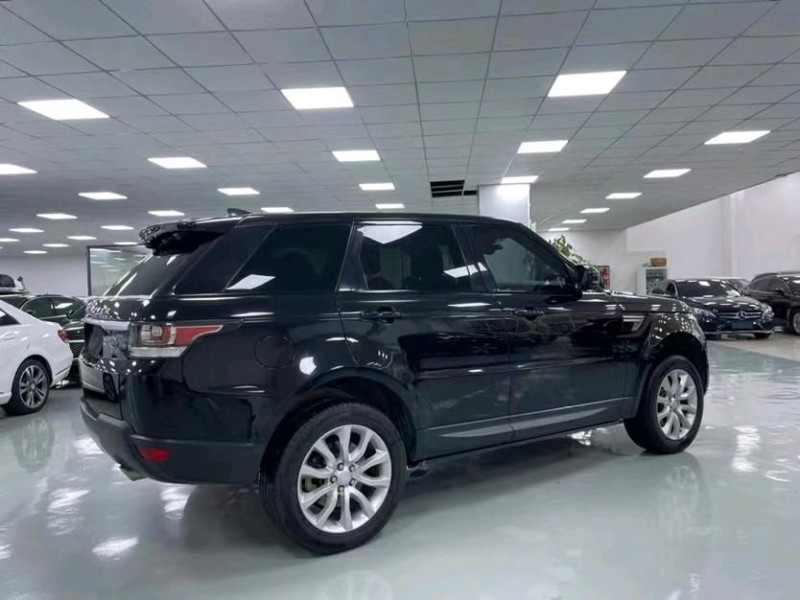 东莞17年路虎揽胜运动9