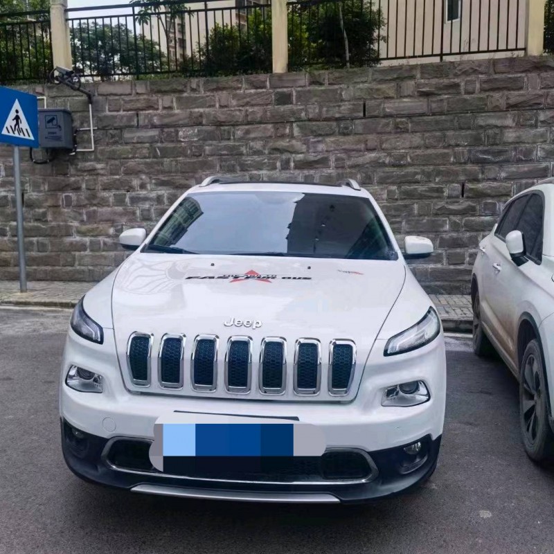 重庆18年Jeep自由光1