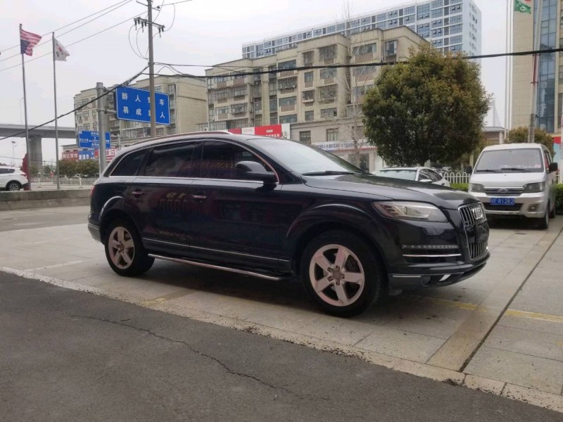 襄陽15年奧迪Q73