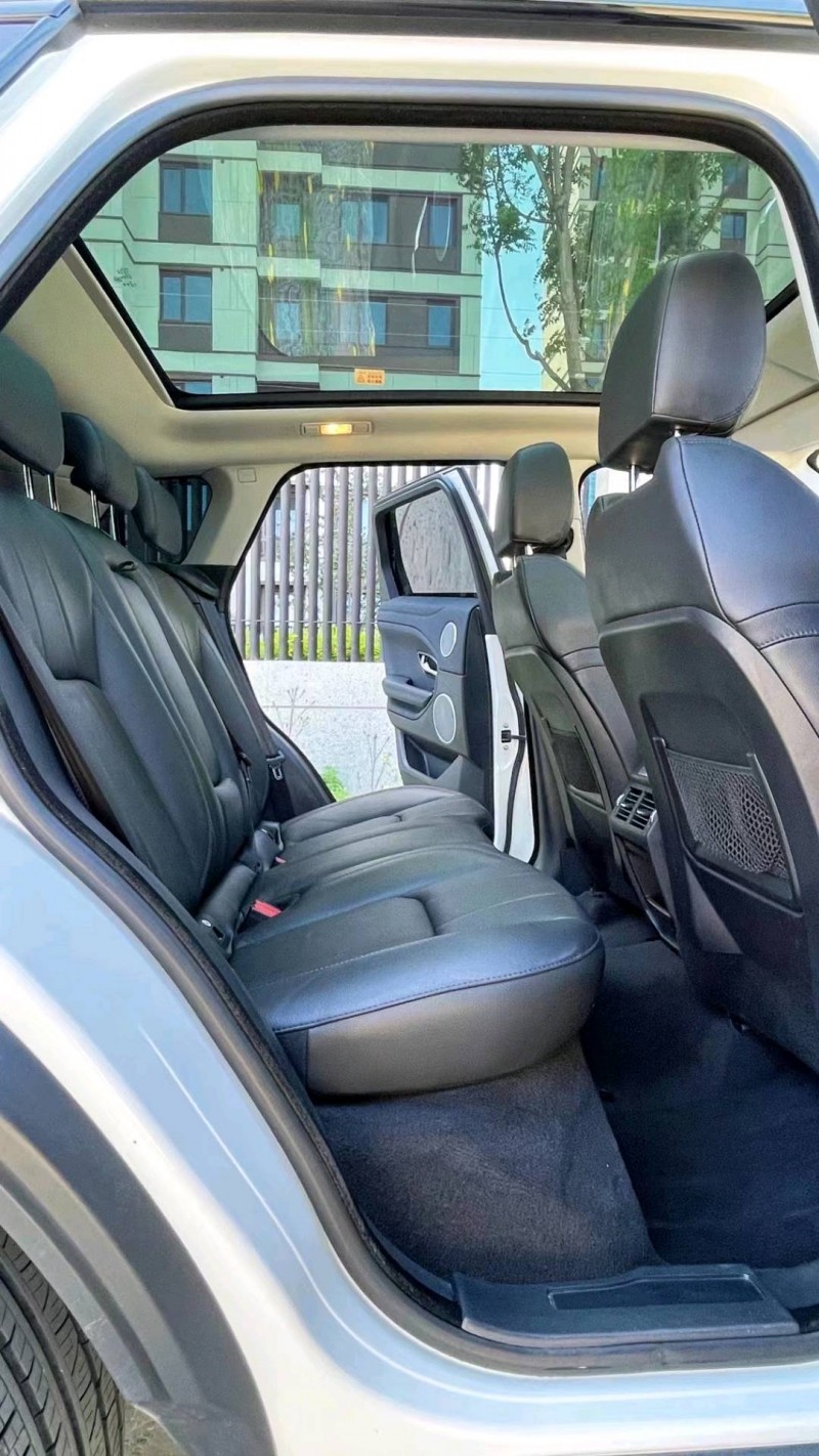 邢台18年路虎极光5