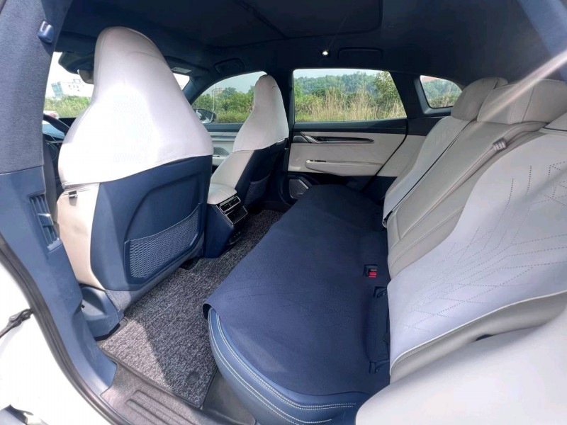 長沙22年極氪汽車0014