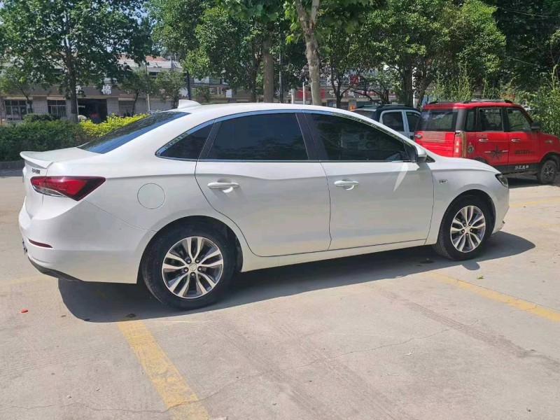 枣庄18年别克英朗5