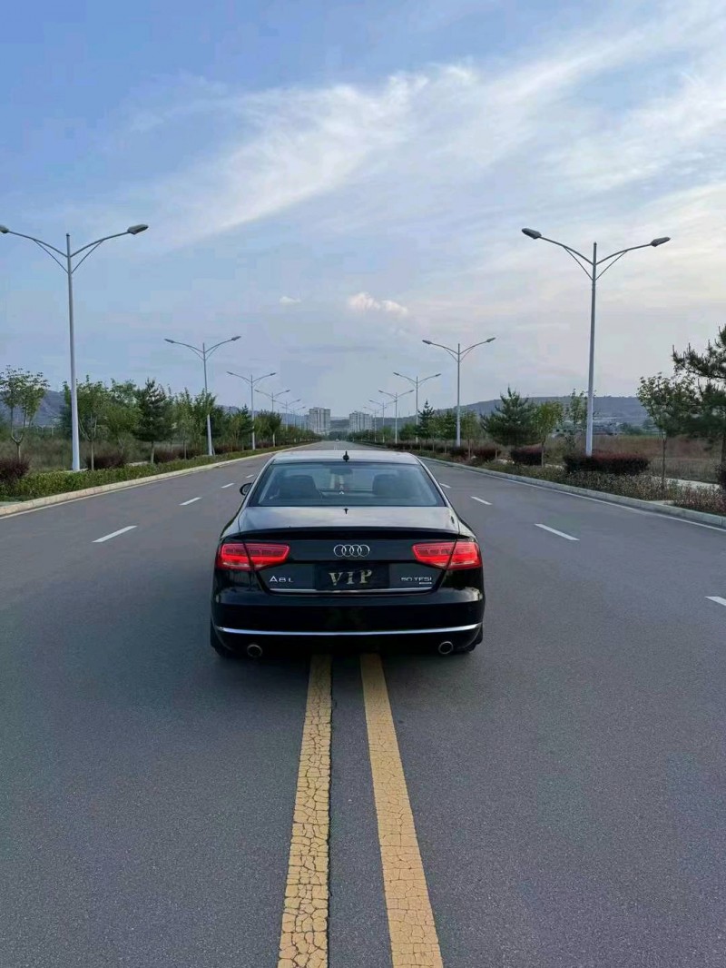 枣庄14年奥迪A8L7