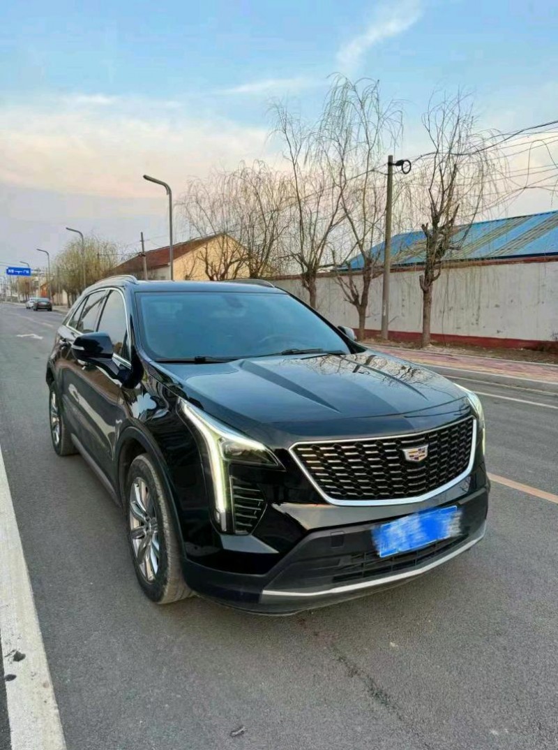 东营20年凯迪拉克XT42