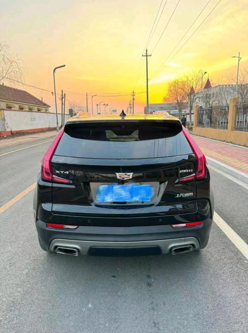 东营20年凯迪拉克XT49