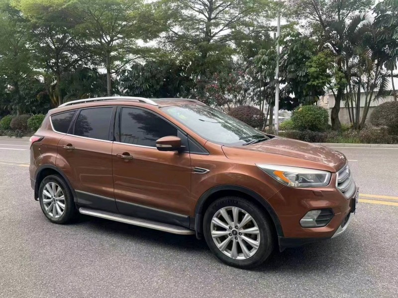 汕头17年福特翼虎2