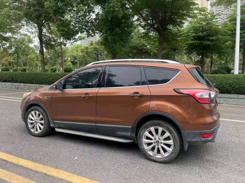 汕头17年福特翼虎6