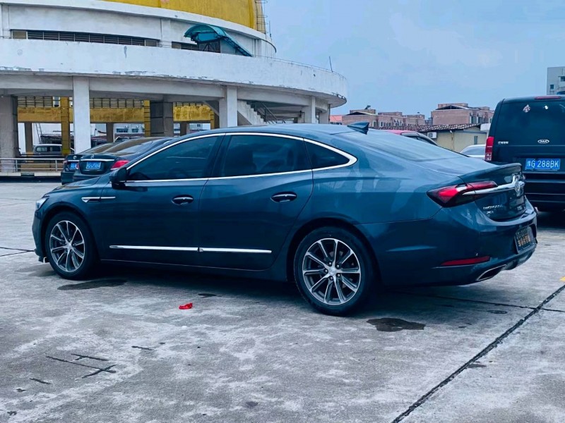 东莞19年别克君越4