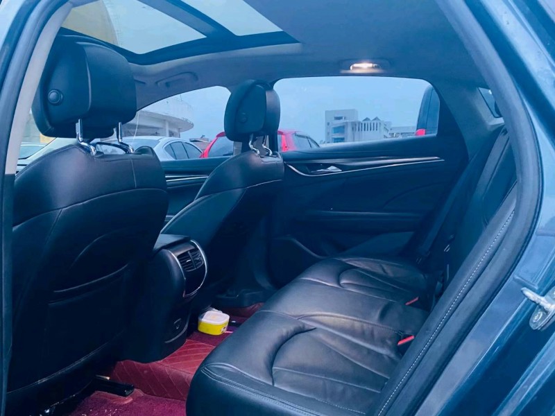 东莞19年别克君越6