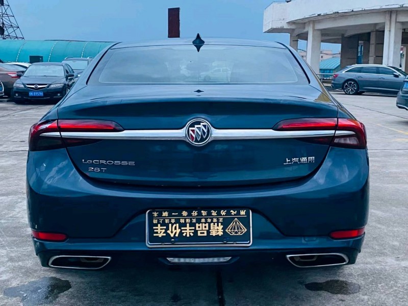 东莞19年别克君越7