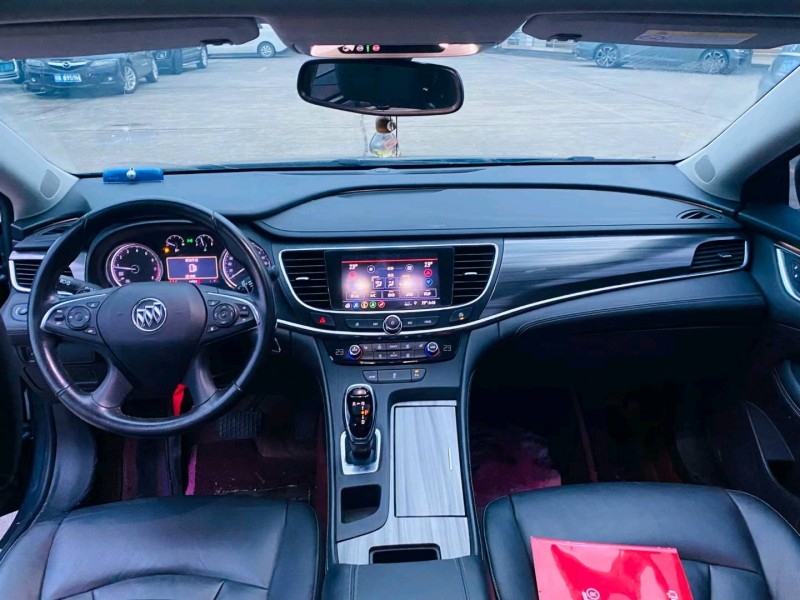 东莞19年别克君越8