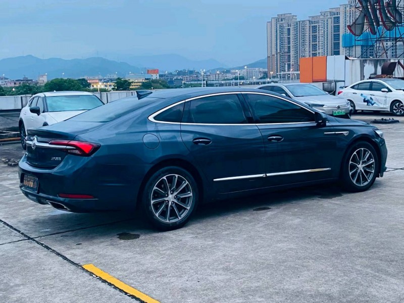 东莞19年别克君越9