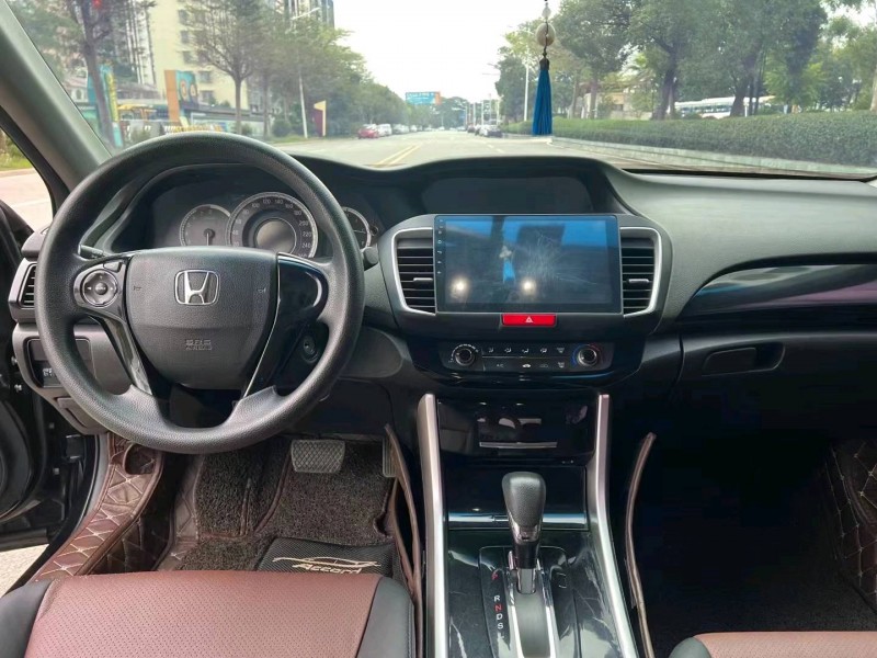 汕头16年本田雅阁7