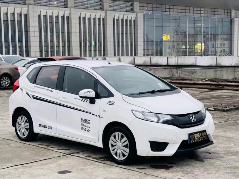 东莞15年本田飞度3