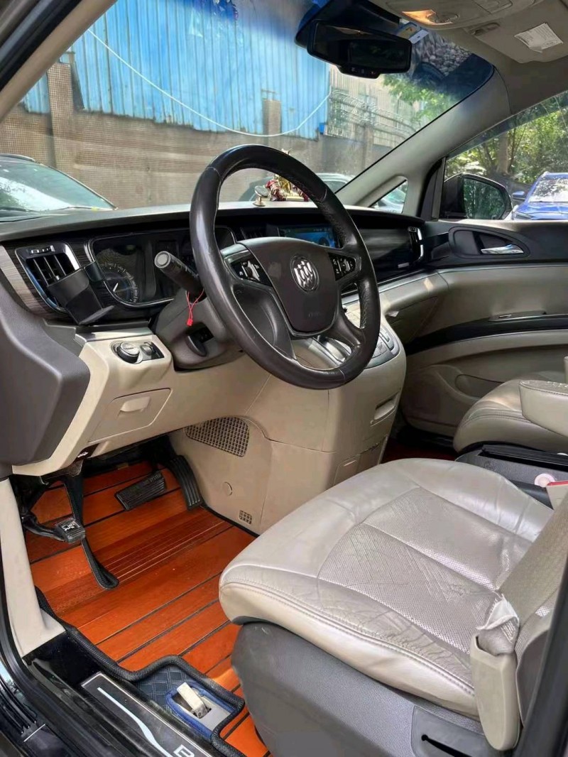 广州11年别克GL84