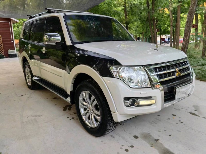 郑州19年三菱帕杰罗3