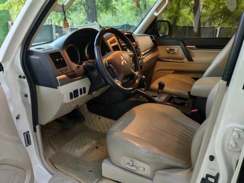 郑州19年三菱帕杰罗4