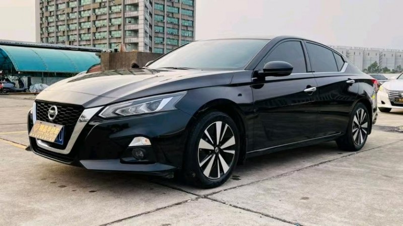东莞22年日产天籁3