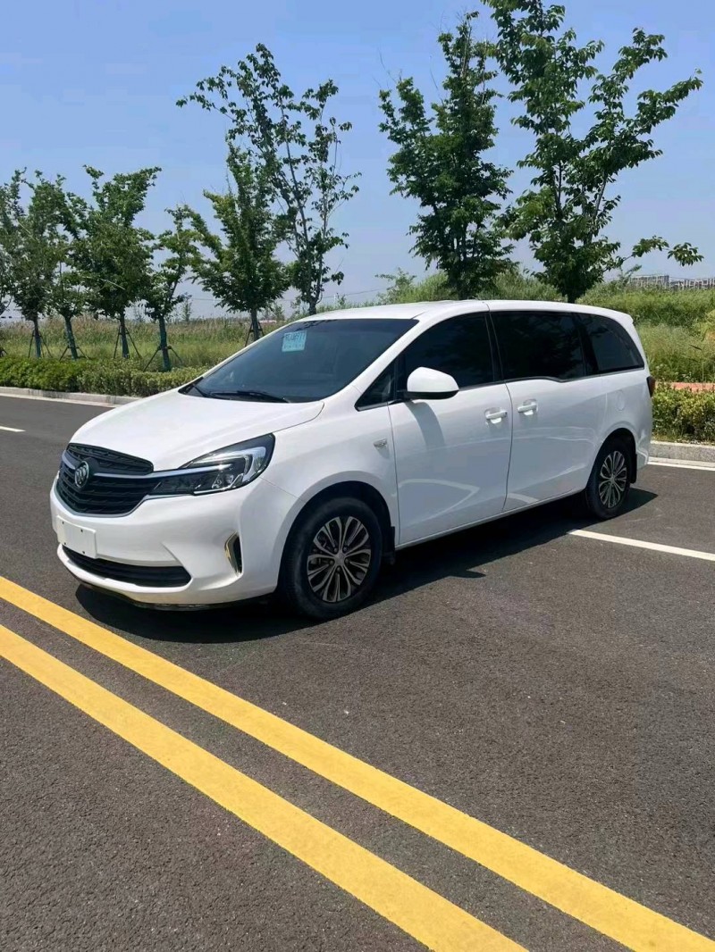 徐州22年别克GL82