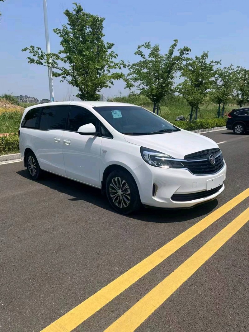 徐州22年别克GL83