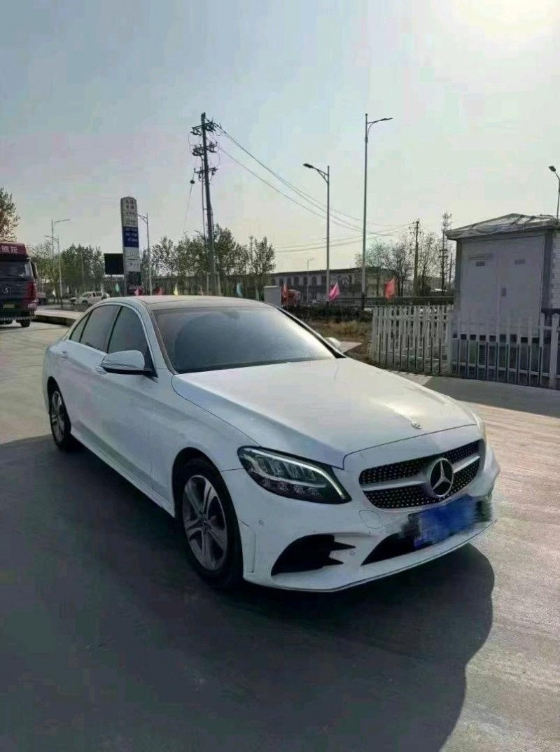 东营19年奔驰C2