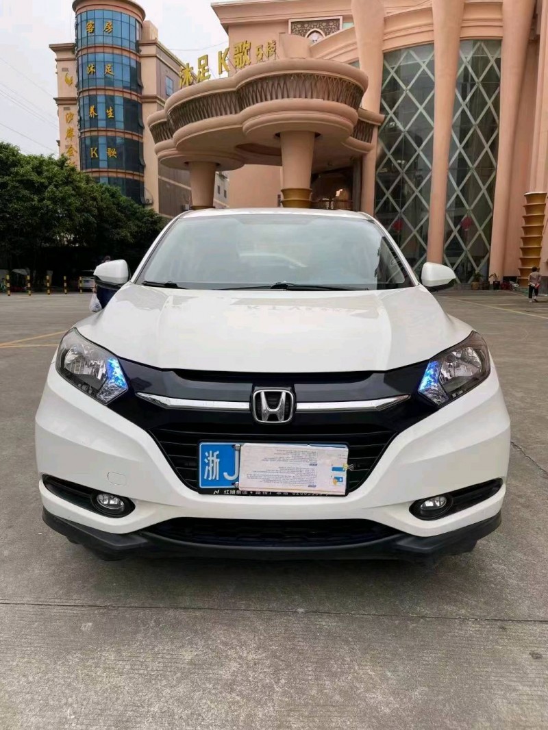 汕头16年本田缤智1