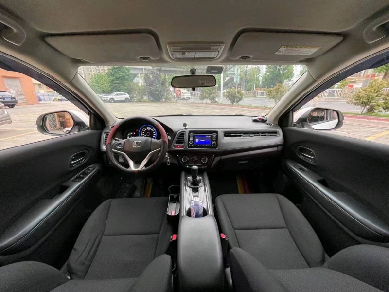汕头16年本田缤智7