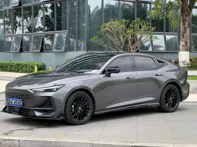 珠海23年長安汽車UNI-V2
