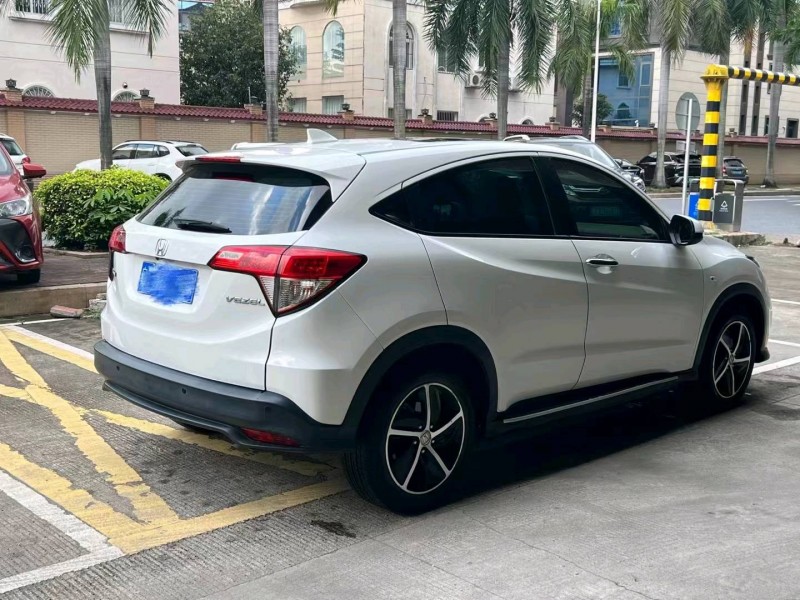 汕头21年本田缤智5