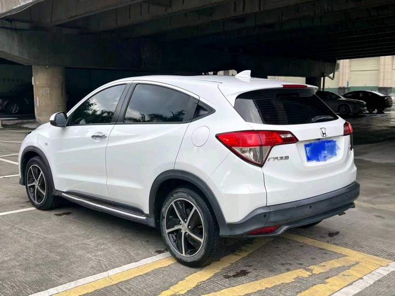 汕头21年本田缤智6