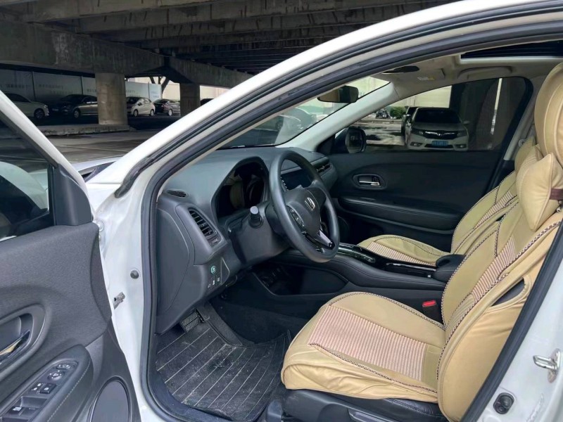 汕头21年本田缤智7