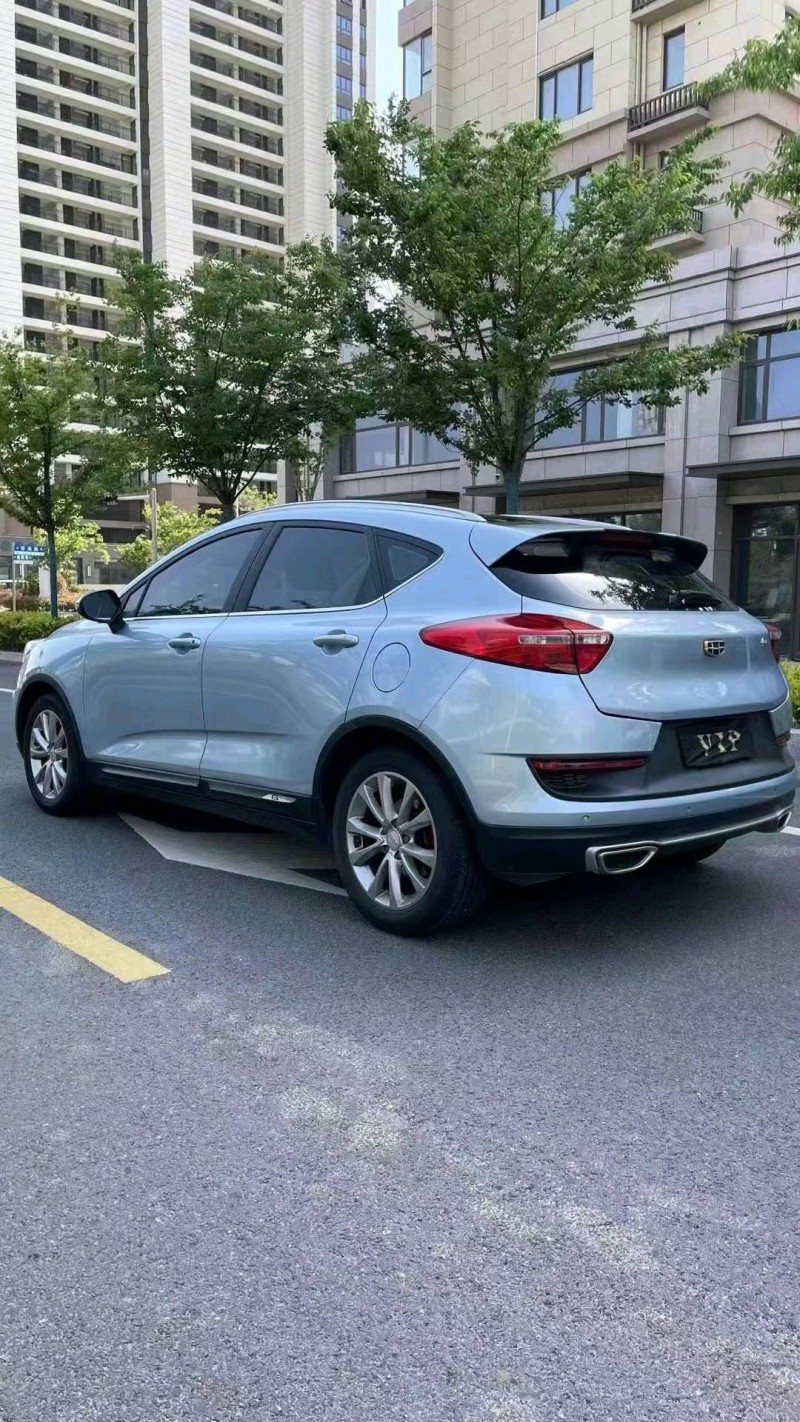 东营17年吉利帝豪GS7
