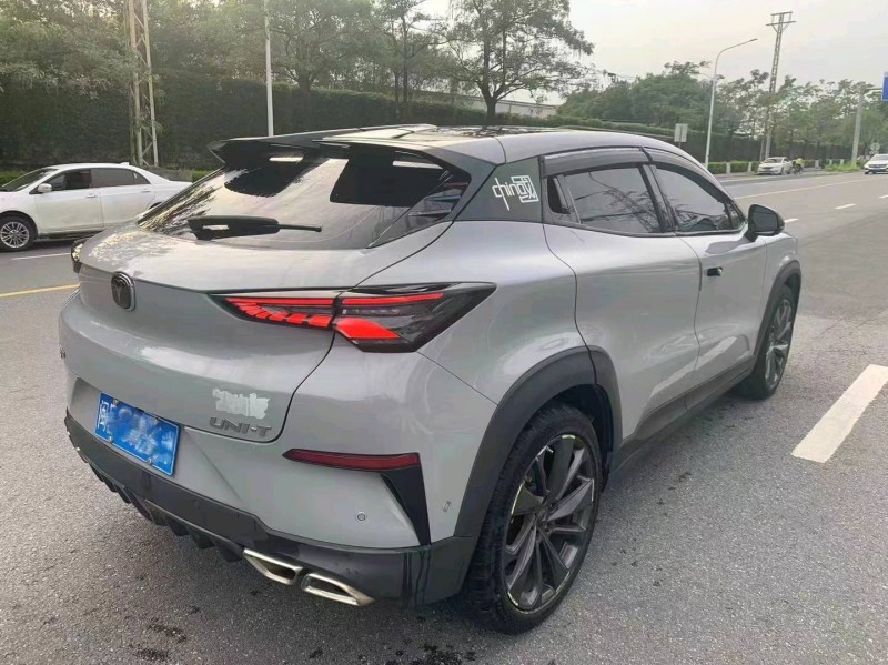 珠海21年長安汽車UNI-T4
