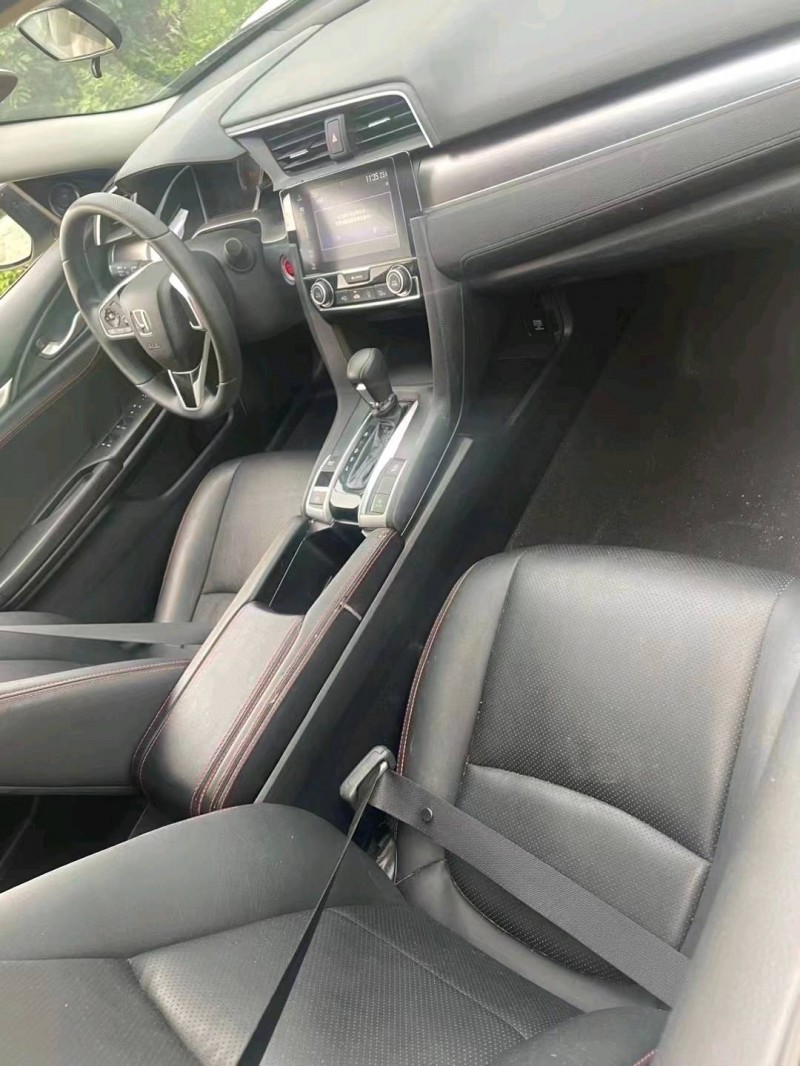 汕头18年本田思域6