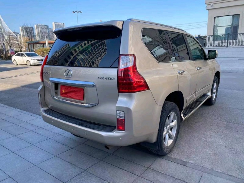 青岛13年雷克萨斯GX7