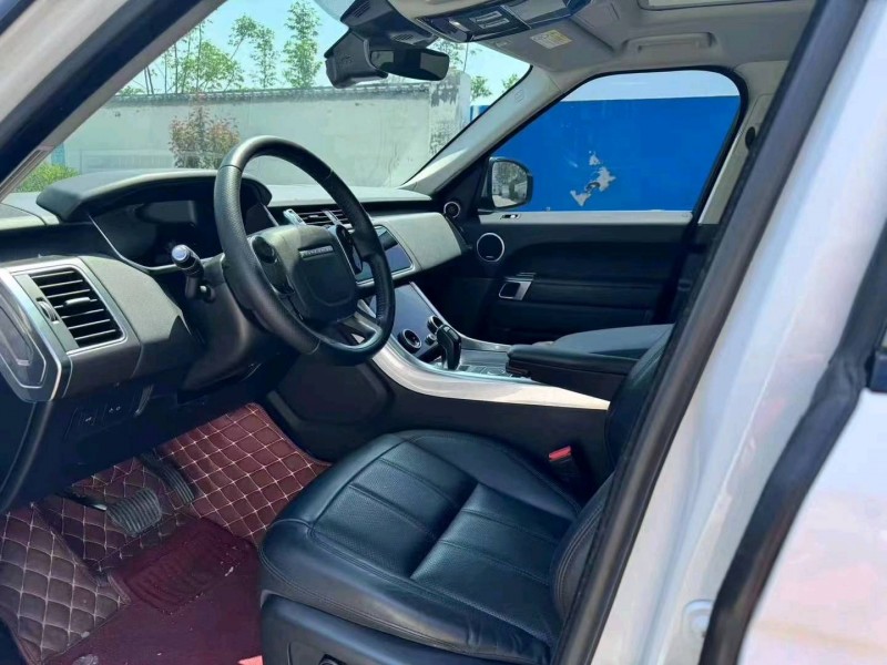 青岛21年路虎揽胜运动4