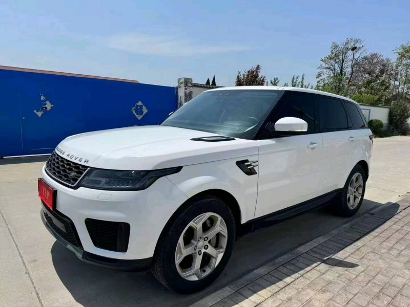 青岛21年路虎揽胜运动5