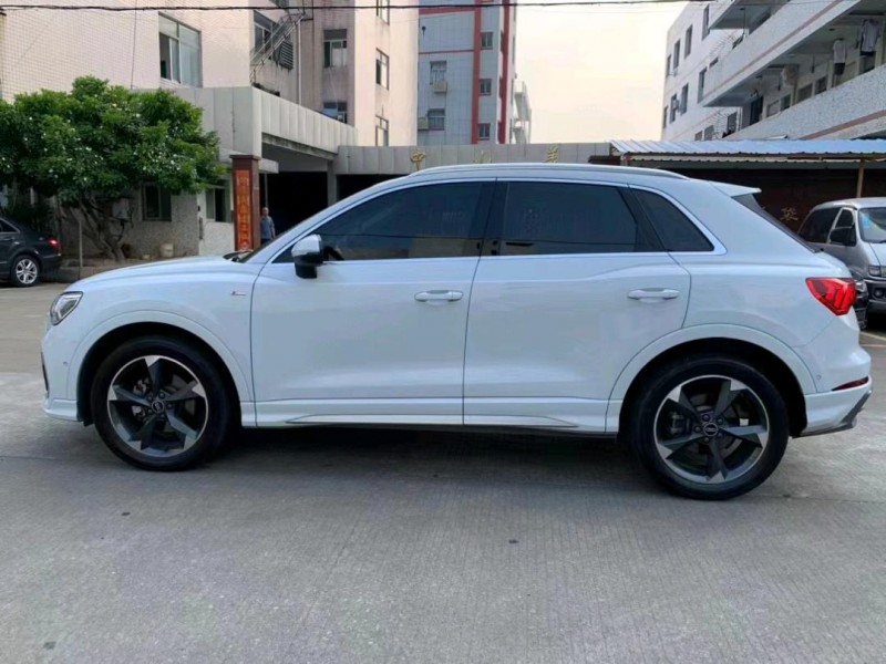 中山21年奥迪Q33