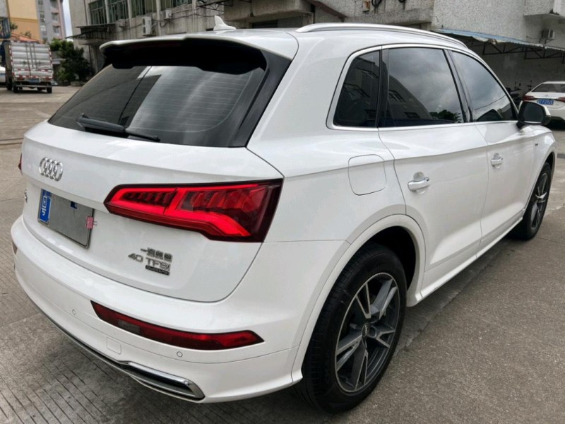 中山20年奥迪Q55