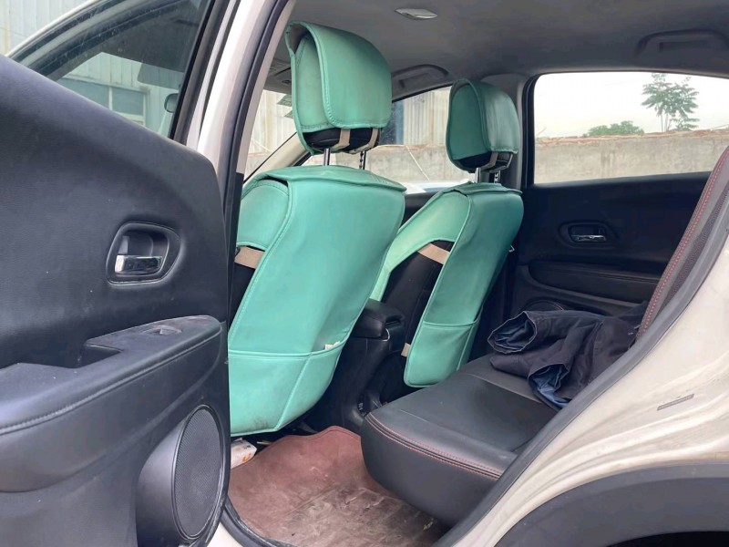 济宁18年本田缤智5