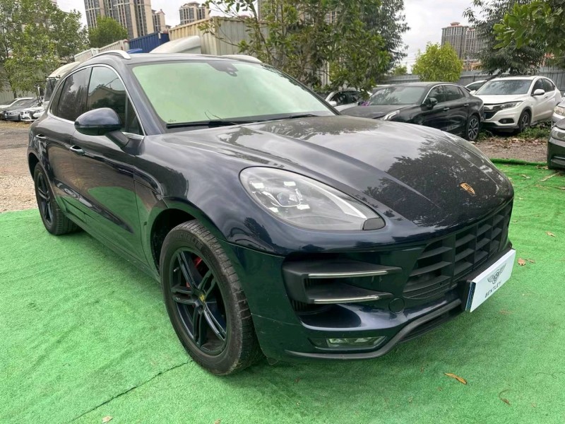广州17年保时捷Macan3