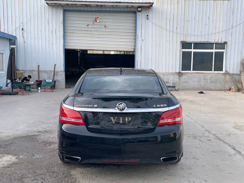 济宁13年别克君越9