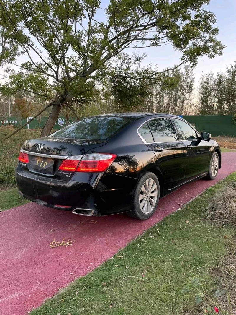 徐州14年本田雅阁4